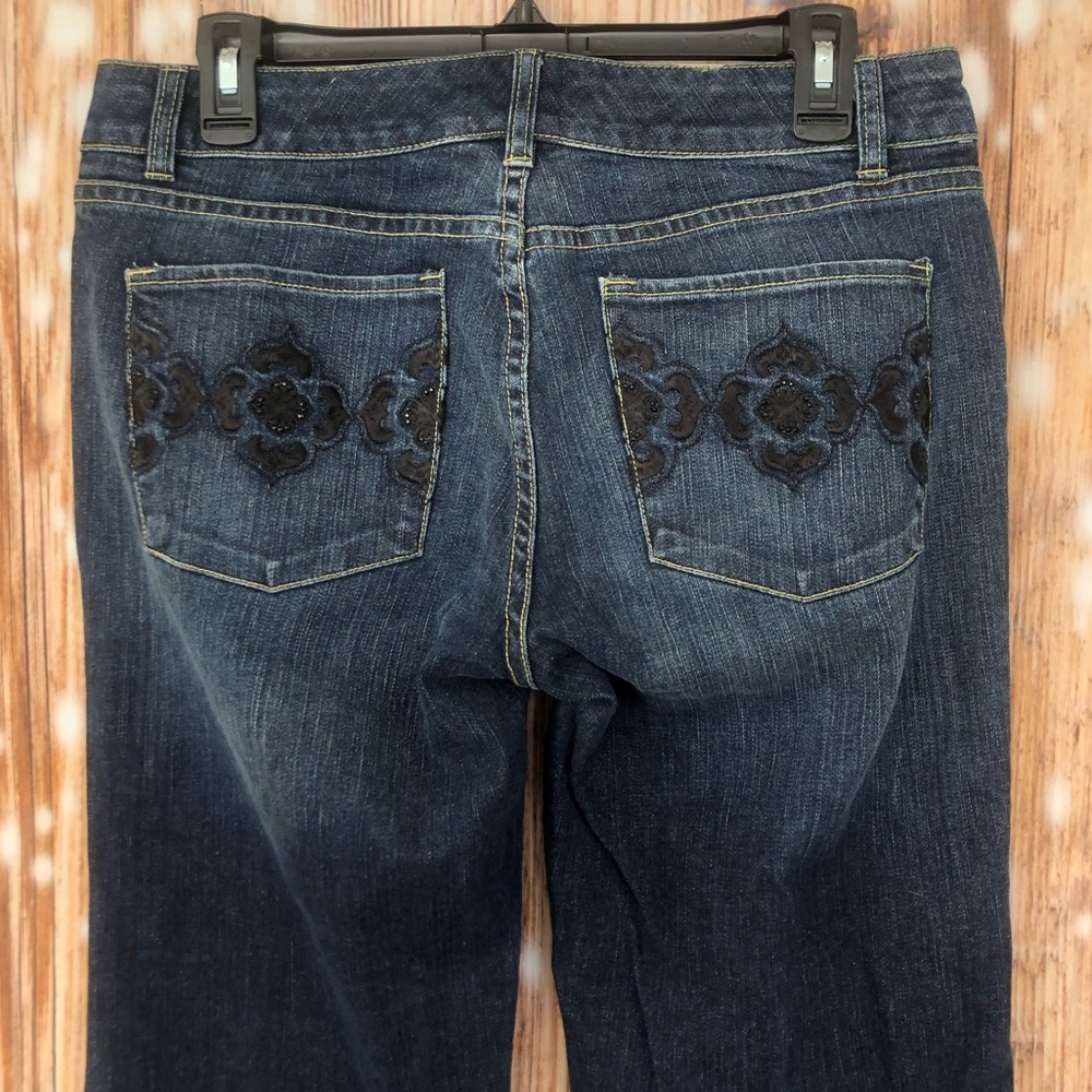 White House Black Market Blanc Dark Wash Embroidered Jeans - Picture 8 of 11